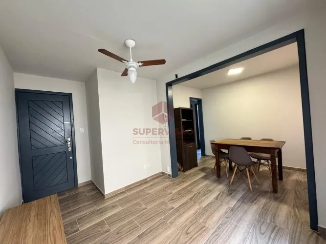 Apartamento à venda no bairro Barreiros em São José/SC