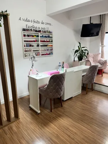 Manicure/Nail Design