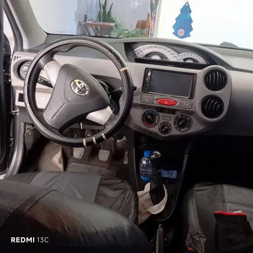 Toyota Etios XS Sedan 1.5 Flex 16V 4P Mec. 2013