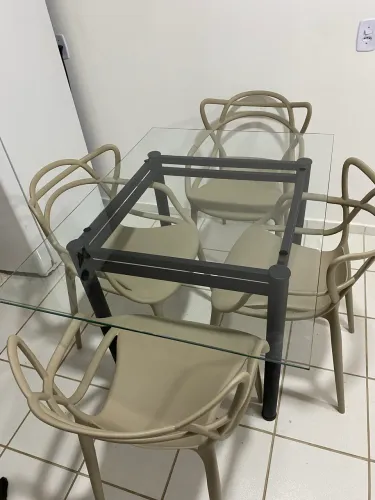 Mesa com cadeira