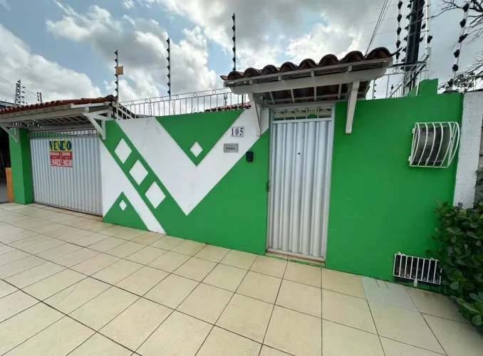Vendo belíssima casa no bairro da Gruta de Lourdes, nascente, terreno de 300m2