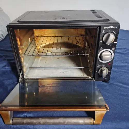 Vendo forno elétrico Britânia 36L com defeito