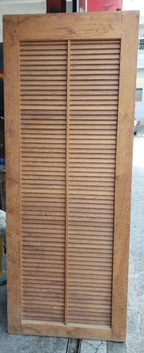 Folha porta de madeira maciça nova ler descrição