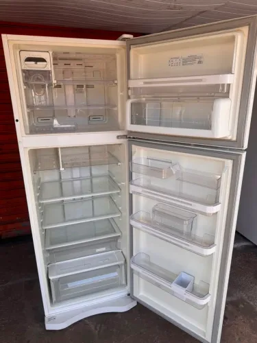 Geladeira electrolux duplex, frost free 459 litros, original, estado de semi nova.