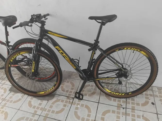 Bike forfoss semi nova toda na shimano ótima para dia a dia , passeio, estrada , rua.