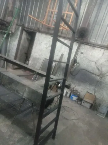 Escada forte metalom nova