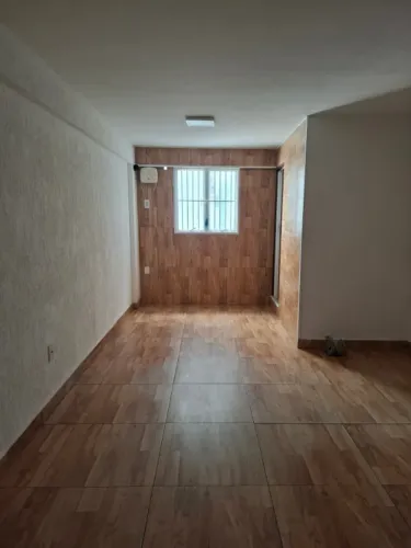 alugo uma sala comercial, bairro centro.