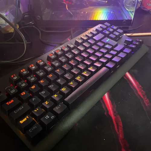 Kit Gamer Redragon - Mouse Storm Pro Sem Fio + Teclado Mecânico Dark Avenger TKL