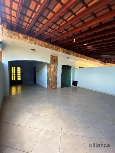 Casa com 3 dormitórios para alugar, 272 m² por R$ 3.070,93/mês - Morada do Sol - Americana