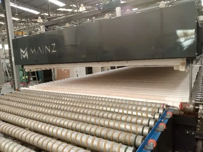 Máquinas para têmpera de vidros 