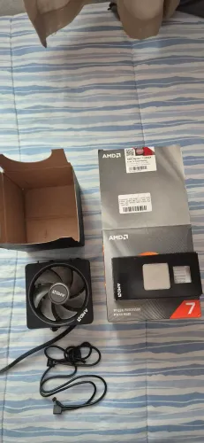 AMD Ryzen 7 3700X + Cooler Wraith Prism
