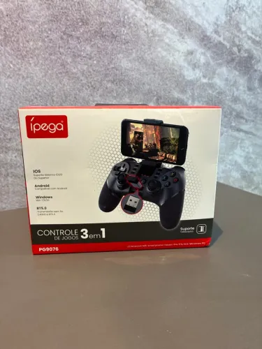 Controle Joystick Ipega PG-9076, um gamepad sem fio 3 em 1 compatível com dispositivos