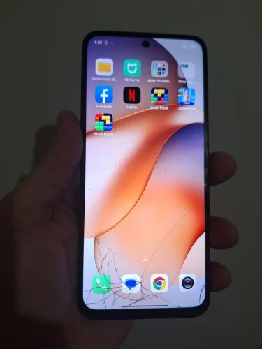 Redmi 12 6gb de ram 12 128gb ótimo pra quem roda com aplicativo