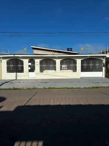 ALUGO: Casa térrea recém REFORMADA na 10ª avenida dos Congós, frente pro nascente.