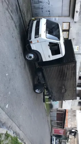 Vende se bau para caminhao 3/4