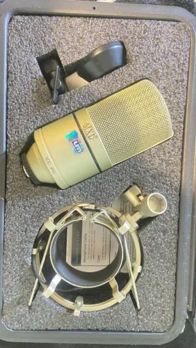 MICROFONE CONDENÇADOR MXL 990 SEMINOVO