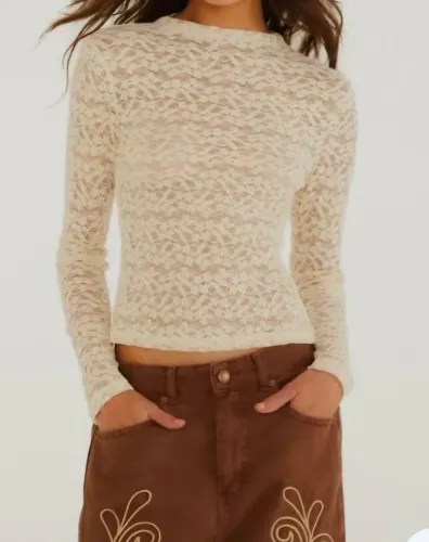 Blusa em renda Farm