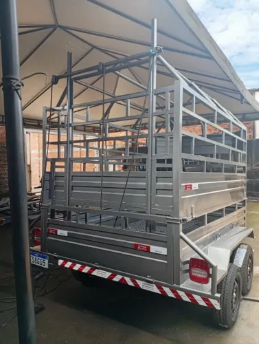 Carretinha boiadeira pra dois animais de grande porte sub grande removível pode usar como