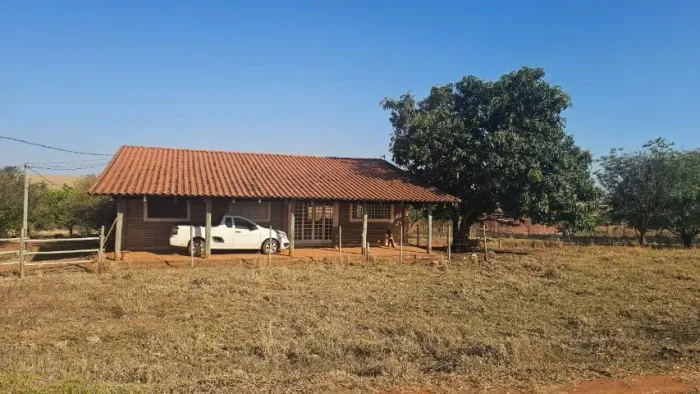 Alugo Arrendo Vendo Sítio 1 Alqueire 2 Casas Estufa Hortaliças Galinheiro Pomar