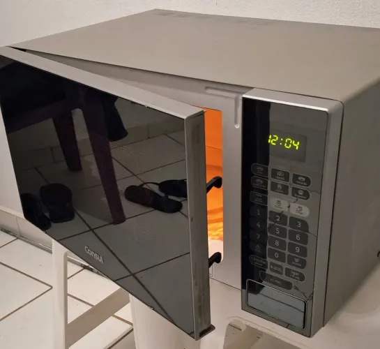 Microondas Espelhado 35 litros Consul
