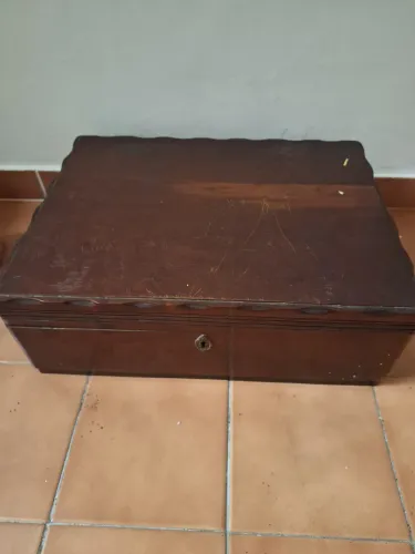 Baú, porta talheres antigo
