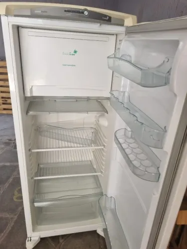 Geladeira Consul Facilite - Frost Free (Branca)