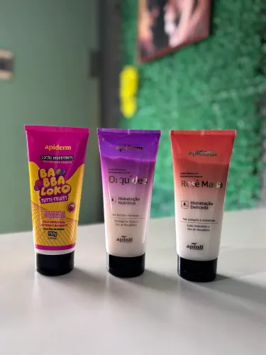 Loções Hidratantes Corporais Apiderm 190g.