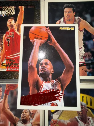 Ron Harper - Fleer 1994-95 #260 - Chicago Bulls