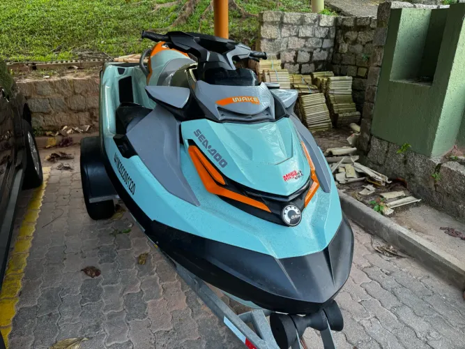 Sea-Doo Wake Pro 230 2022 + Carretinha | Apenas 33 Horas