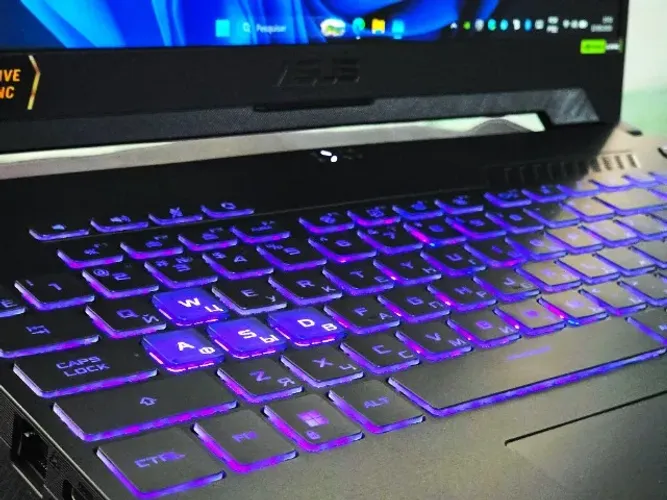 Notebook Gamer ASUS TUF i7, RTX 4060, 32GB RAM, 1TB (Usado, Impecável)
