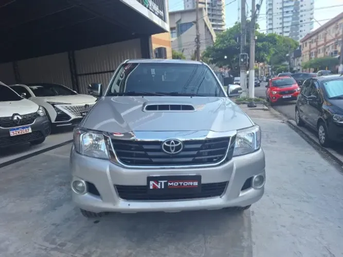 Toyota Hilux CD SRV D4-d 4X4 3.0 TDI Diesel AUT 2013