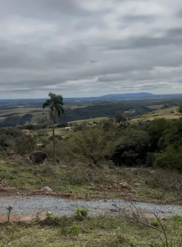 Terreno 2.000 metros em PIEDADE próximo a cachoeira do alemão