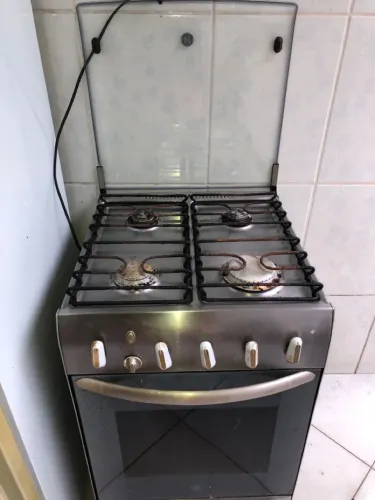 Fogão 4 bocas todo em aço inoxidável (inox) acendedor automático em bom estado