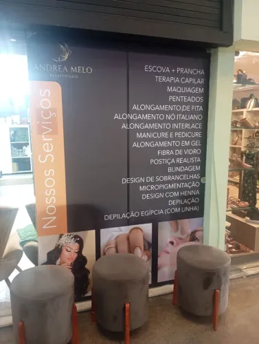 Precisa-se de cabeleireira com experiência