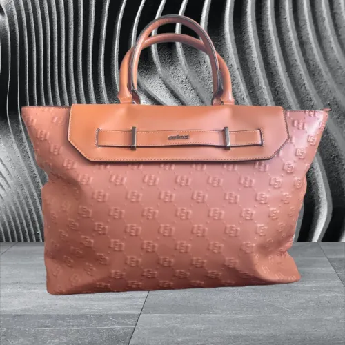 Bolsa grande estilosa colcci