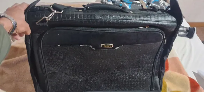 Bolsa em couro da Sensati