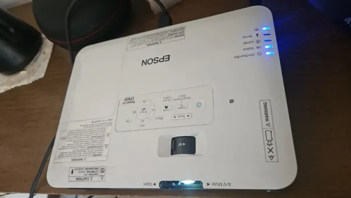 Projetor Epson PowerLite 1795F Full HD 3200 Lumens + Bolsa e Controle