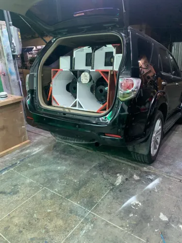 Vendo som automotivo