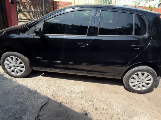 Volkswagen Fox 1.0 MI Total Flex 8V 3P 2013