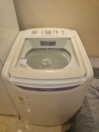 Máquina de Lavar Electrolux Turbo Economia 15kg (com defeito)