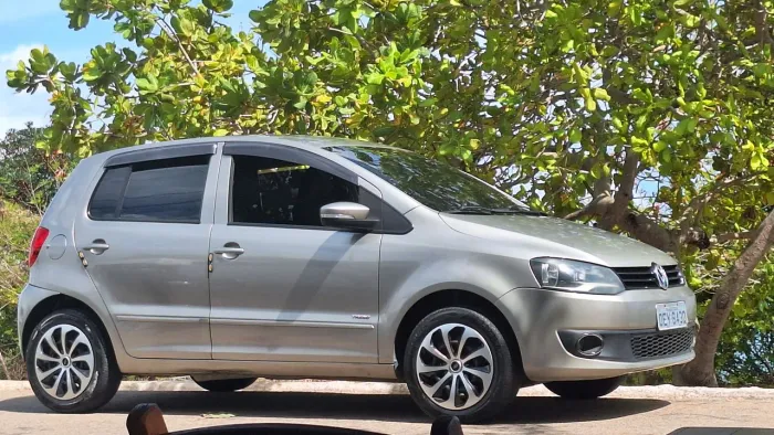 Volkswagen Fox 1.0 MI Total Flex 8V 5P 2012