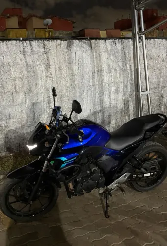 ? VENDO MOTO - MUITO BEM CONSERVADA!