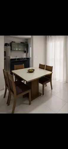 Mesa + 4 cadeiras