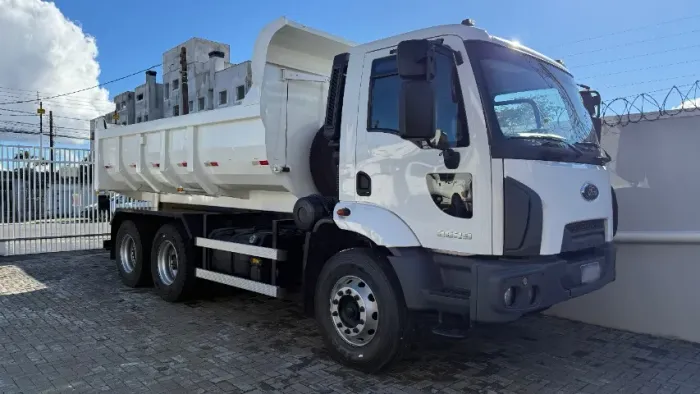 Ford Cargo 2629 - 6x4 - 2019 - 79.212 km - Basculante - Ótimo Estado - Semi Novo