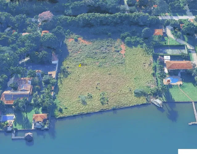 Terreno, margens do Lago Paranoá, A.T.: 6.935m², Lago Norte, Brasília/DF