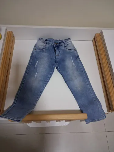 Calça jeans infantil tam 3