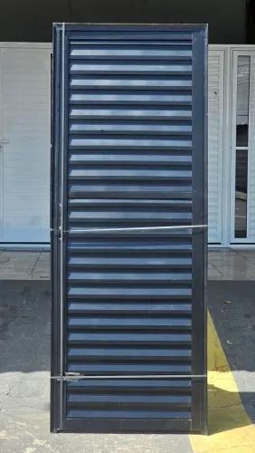 PORTAS DE ALUMÍNIO PRETO 60CM, 70CM OU 80CM VENEZIANA