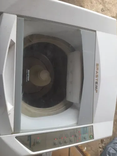 Máquina  de lavar 8kg com defeito, tambor de dentro com defeito  e nunca foi mexida