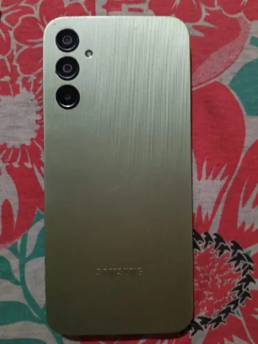 Vendo esse telefone 200 motivo da venda eu comprei outro