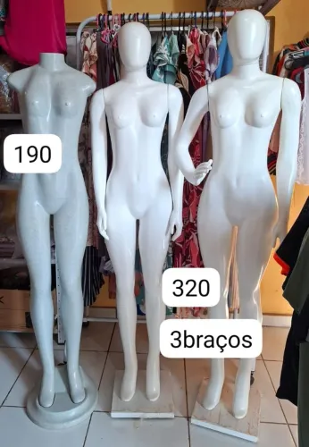Vendo esses manequins